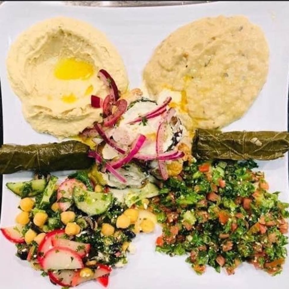 Savor Your Lunch with Us